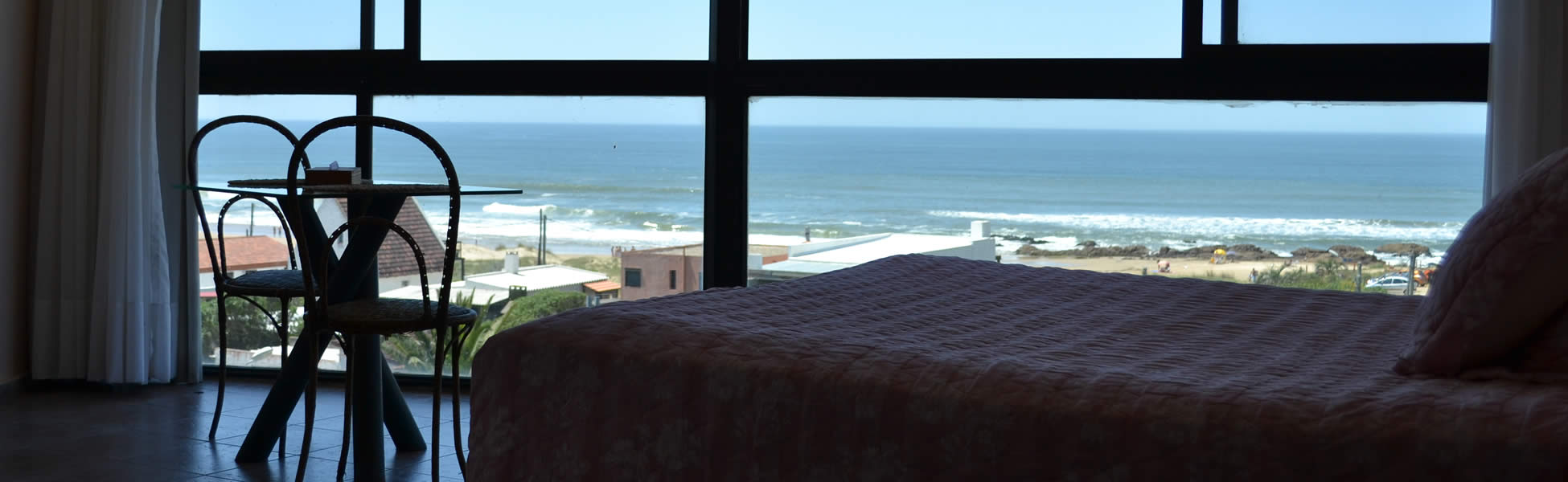 Apartment with ocean view